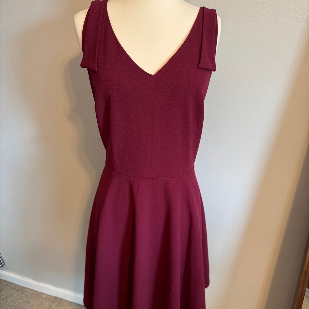 Elegant Burgundy Sleeveless Dress